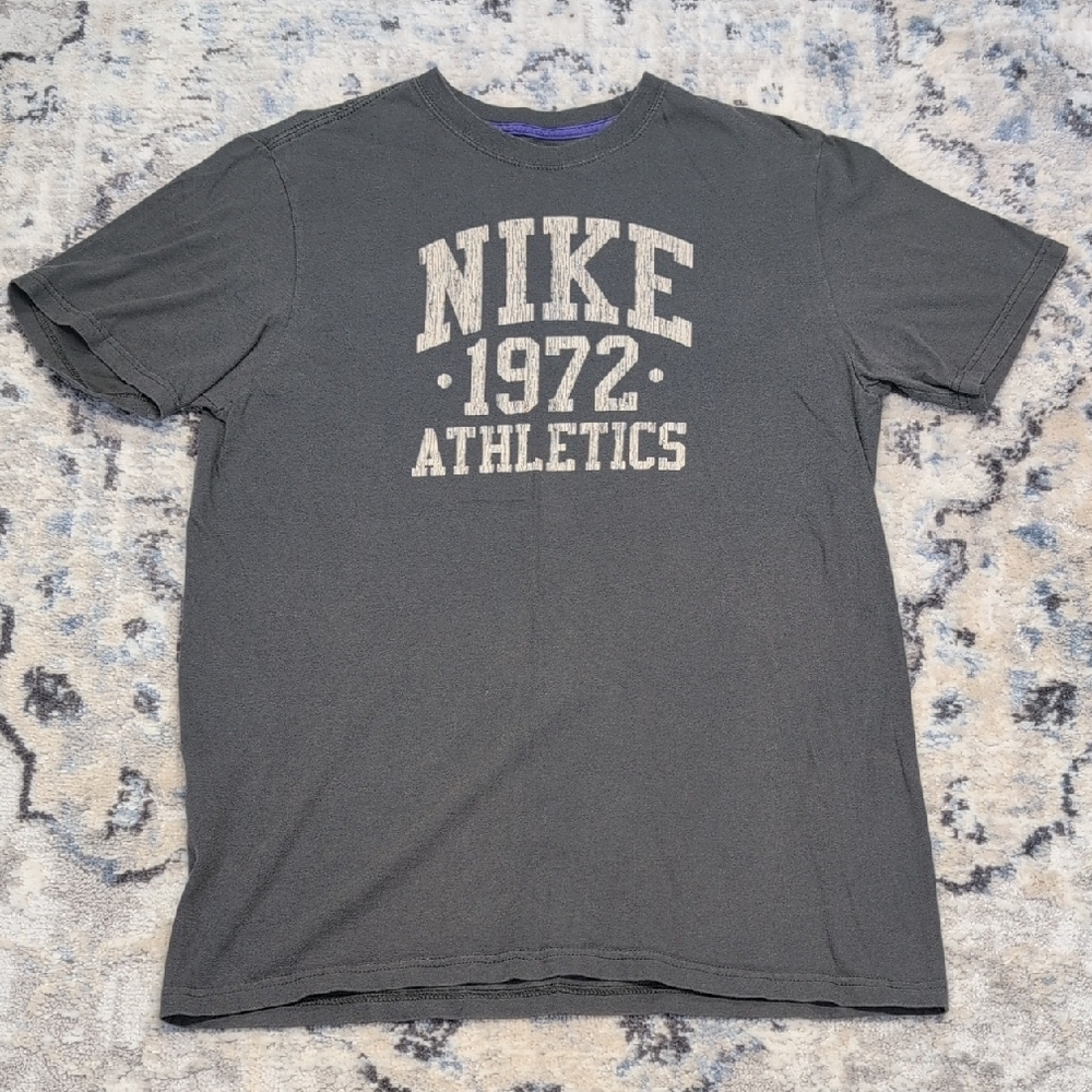 Nike 1972 Athletics Graphic T-Shirt Gray Men’s Large Vintage Style Tee